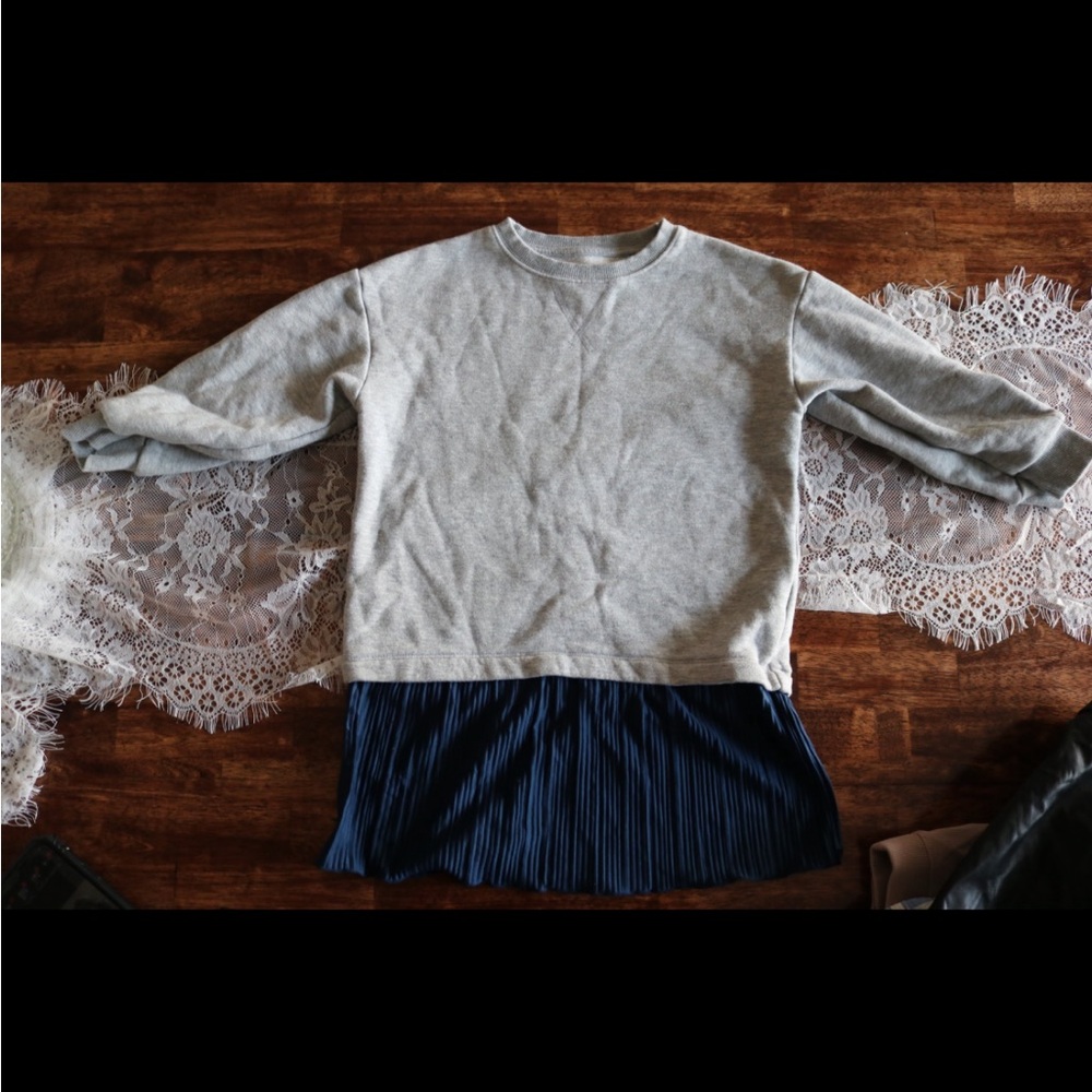 Kids free assembly pleated top